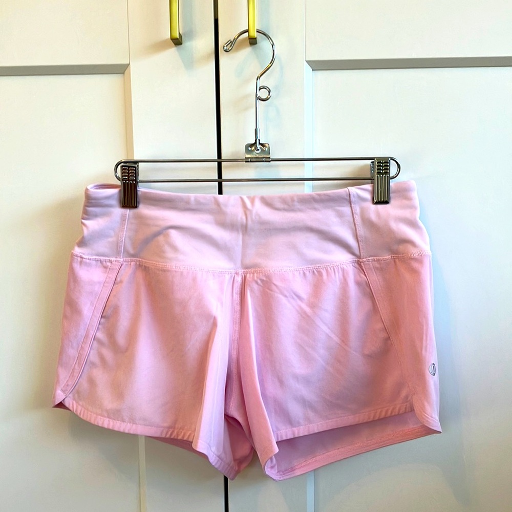 Lululemon Speed up shorts, 4” inseam, mid rise, size 4.